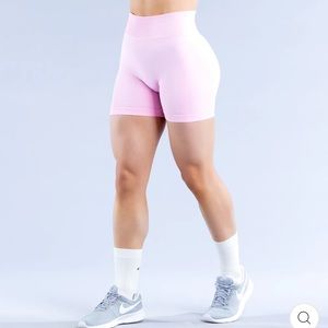 dynamic shorts — DFYNE